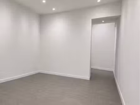 local professionnel neuf de 40 m² à louer – aigné (72650)
