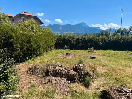 terrain groisy