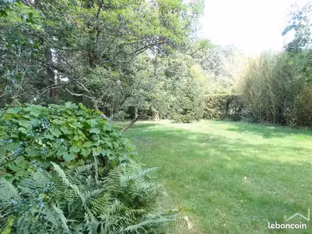 terrain 1700 m² bullion