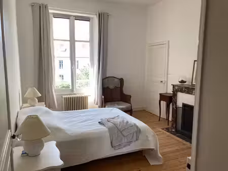location maison 7 pièces  197.00m²  fontenay