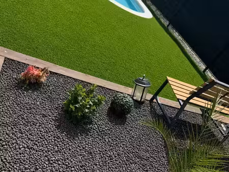 maison avec piscine et jardin à vendre