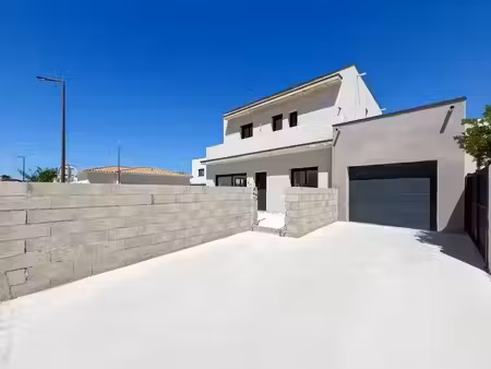 vente maison 5 pièces 139 m² à sauvian (34410)  435 000 €