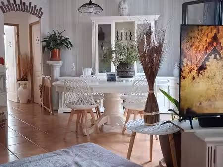 villa non attenant au fond d'une impasse