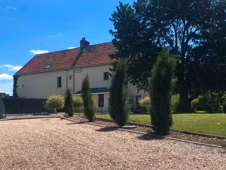 domaine de 2 gîtes avec piscines chauffées possibilité d un 3eme gite