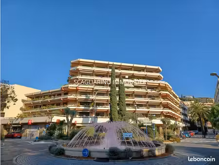 exclusivité  place de parking en sous-sol à 100 m de la mer