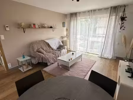 maison meublée 3 chambres avec jardin et garage – biard