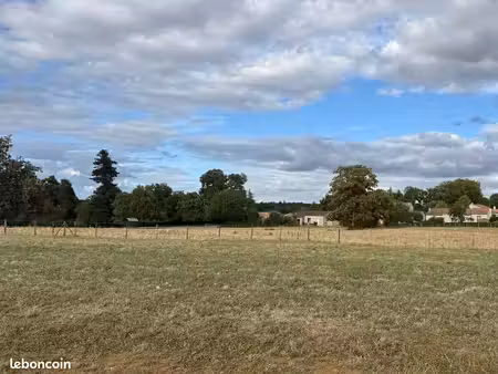 terrain à bâtir de 612 m2 au prix de 25284 à l'hermenault (85)