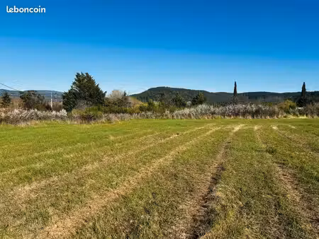 terrain 900 m² salernes