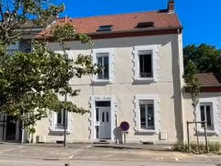 a vendre très grande maison en pierre de 1850
