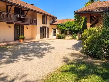 maison 238 m² saint nizier le desert