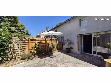charmante maison de campagne entièrement rénovée (155 m² - 4 ch) avec jardin et garage