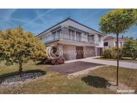 couzeix – maison familiale 218 m² – 5 chambres – piscine chauffée – terrain 1 165 m²