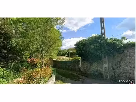 terrain mezel (04) 280m²