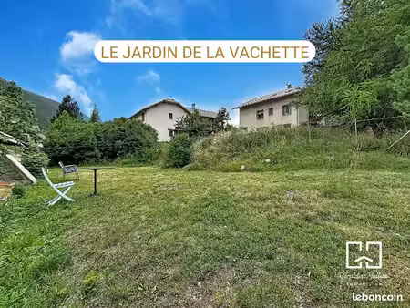 appartement 3 pièces 124 m²