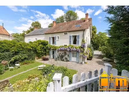 propriété 8 pièces 195 m²