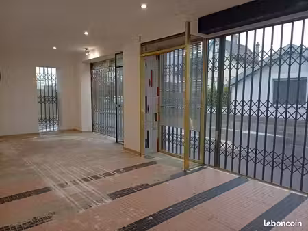 commerce 80 m²