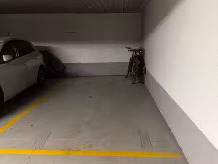 parking garage clichy