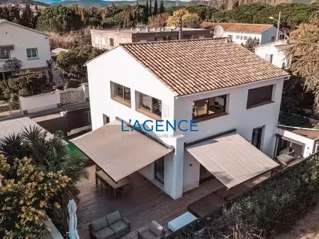 villa 8 pièces 175 m²