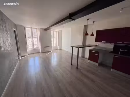 vente appartement dans petite copropriété centre aubenas