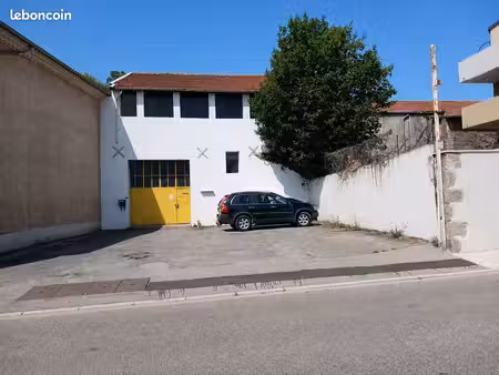 local commercial/professionnel 514 m² avec parkings – sarras (07)