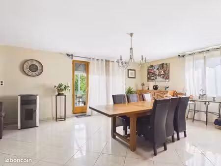 pavillon 130 m² renwez
