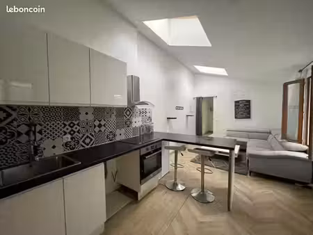 2 pièces - 34 m2 - croix de chavaux/ limite vincennes