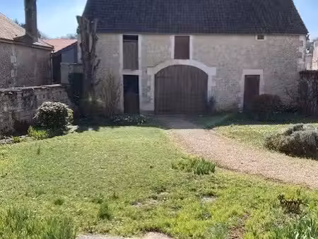 maison de caractère avec dépendances – gy-l’évêque