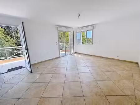 maison individuelle dans lotissement fermee