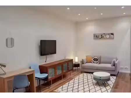 location meublée appartement 1 pièce 32 m² à paris 17ème (75017)  1 300 €