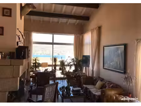 propriano – dernier étage – 140 m² carrez – volumes exceptionnels – vue sur le golfe