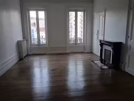 location appartement 3 pièces 115 m² à saint-etienne (42000)  680 €