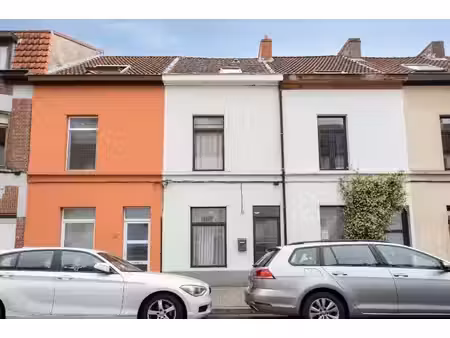 vergund studentenhuis met 5 studentenkamers op toplocatie...