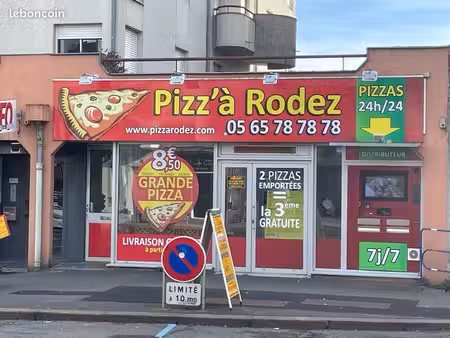 pizza / pizzeria / restaurant