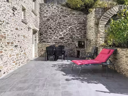ensemble immobilier 6 pièces 147m²