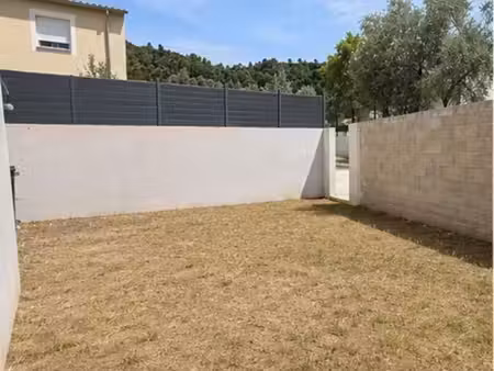 maison contemporaine avec garage // quartier calme et résidentiel