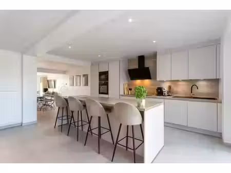 maison familiale spacieuse avec 5 chambres  annexe multifon