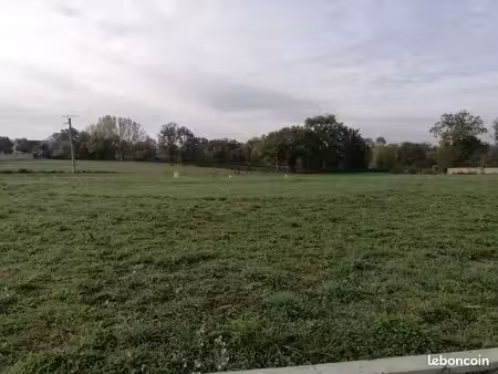 terrain à bâtir de 810 m² à roussennac