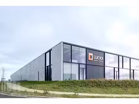 bâtiment industriel haut de gamme de 4.432 m² avec bureau...