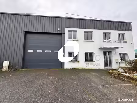 local d'activité 319 m²