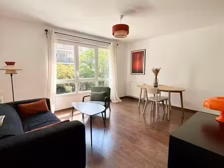 location meublée à une personne morale - appartement 2 pièces 44 m² saint-denis (93200)