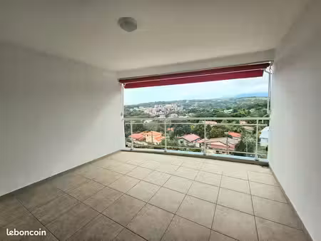 appartement t2 acajou dernier étage vue dégagée