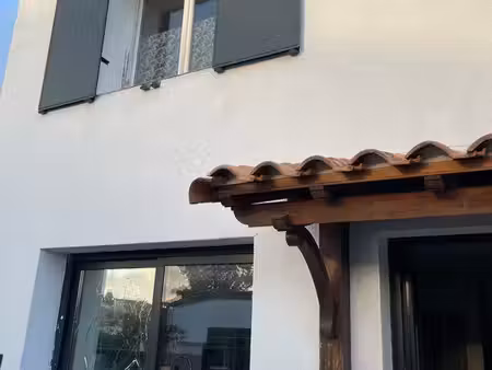 studio meublé à louer à 10mn de la rochelle
