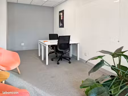 utilisation à la demande de bureaux privés chez regus saint-denis pleyel saint denis