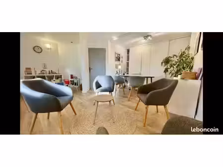 bureau pmr avec parking gratuit