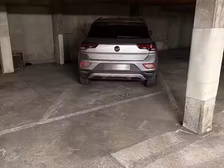 parking xl sécurisé 7 10m — toulouse jeanne d'arc / chalets (auto + moto)