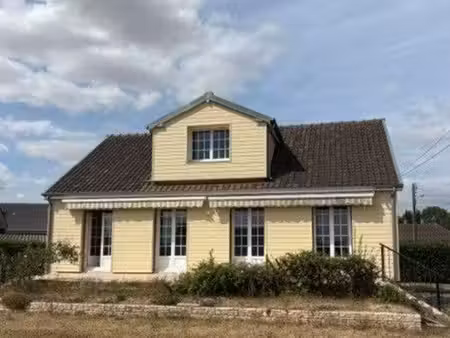maison menneval - refaite à neuf - jardin - sous sol complet