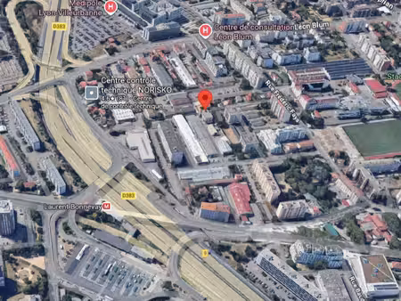 local d'activité 180 m2 pour stockage