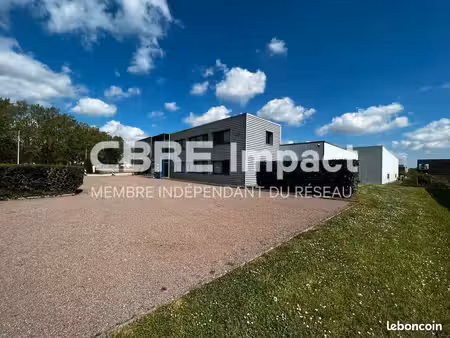 local d'activite 918 m² longvic