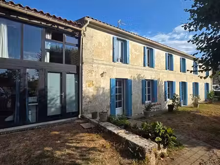 maison 6 pièces 219 m²