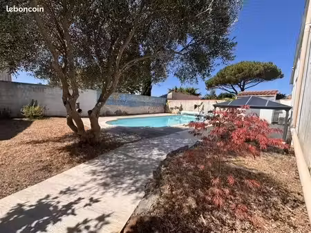 maison 116m² piscine grand garage au calme